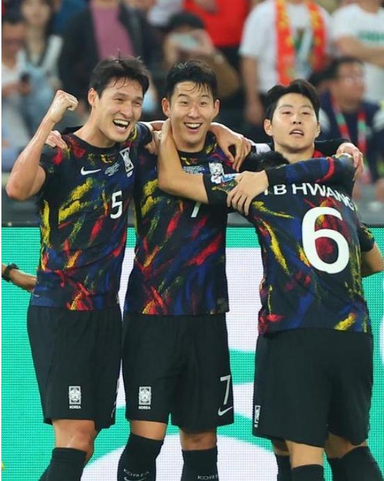 瑞士大比分战胜对手，实力碾压晋级淘汰赛