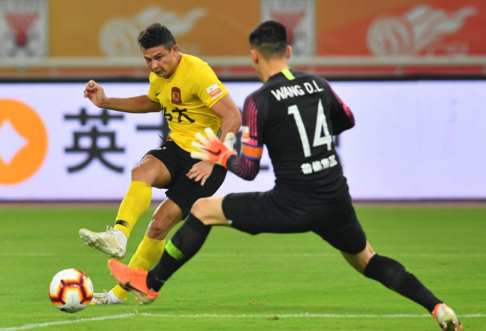 疑难问题!球队技术招式引发赛场热议 疑难问题!球队技术招式引发赛场热议