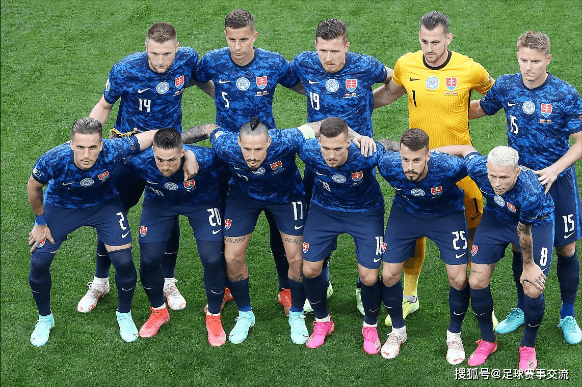 激情四射!欧预赛比赛场面搏杀激烈,球员斗志昂扬的简单介绍 激情四射!欧预赛比赛场面搏杀激烈,球员斗志昂扬的简单介绍