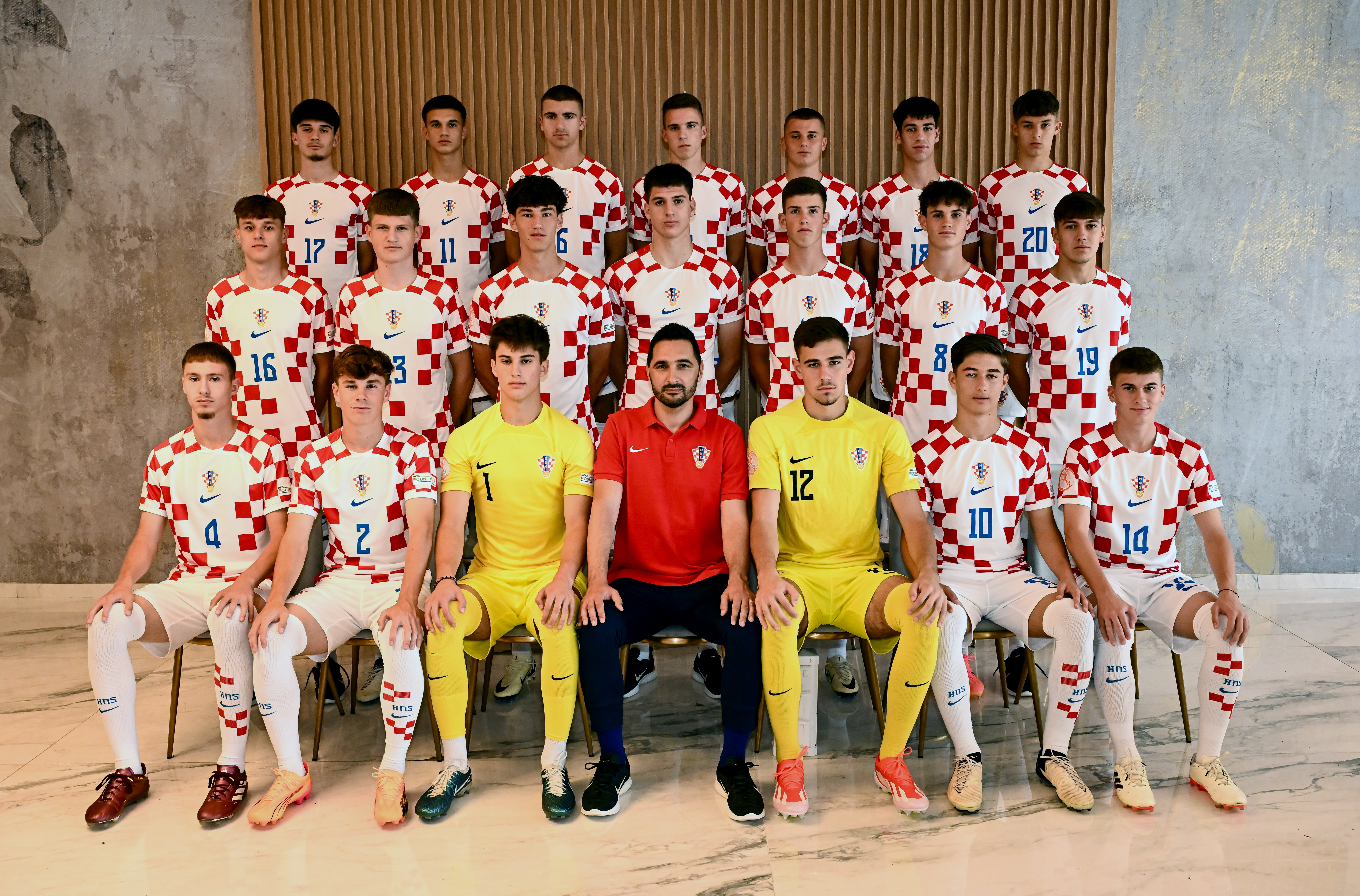 爱游戏中国官网-克罗地亚晋级欧锦赛四分之一决赛