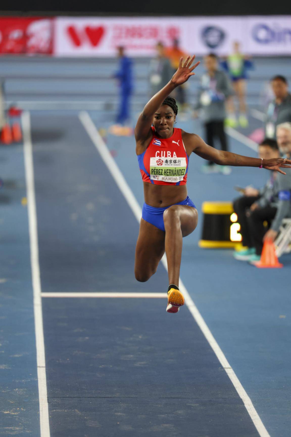 爱游戏官方登录入口-关于金牌争夺战激烈展开，各国选手全力以赴的信息