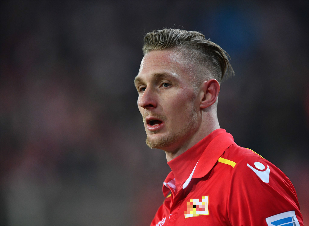 爱游戏网页版登录入口-中锋独力砍分，球队获得胜利关键