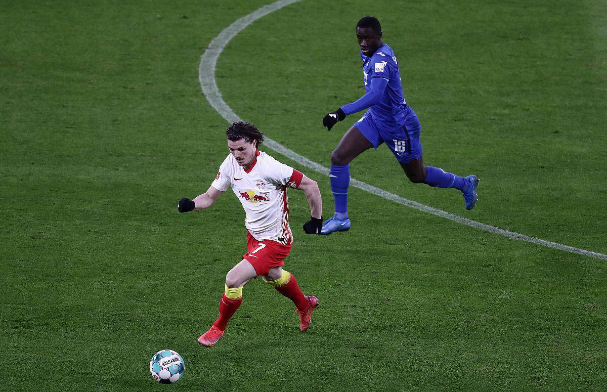 关于法兰克福击败对手，全队士气高涨的信息