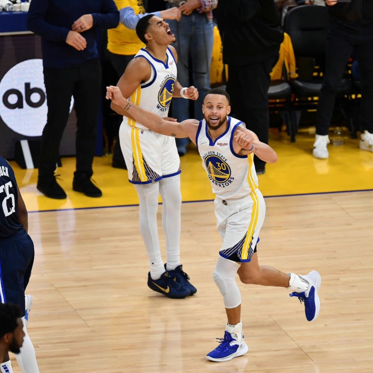 勇士再次负于湖人，战绩继续下滑